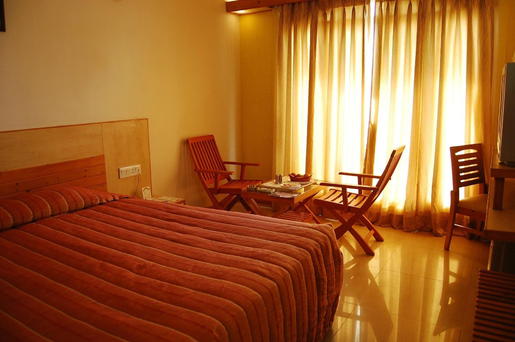 Cambay Sapphire, Gandhinagar Hotel Bagian luar foto