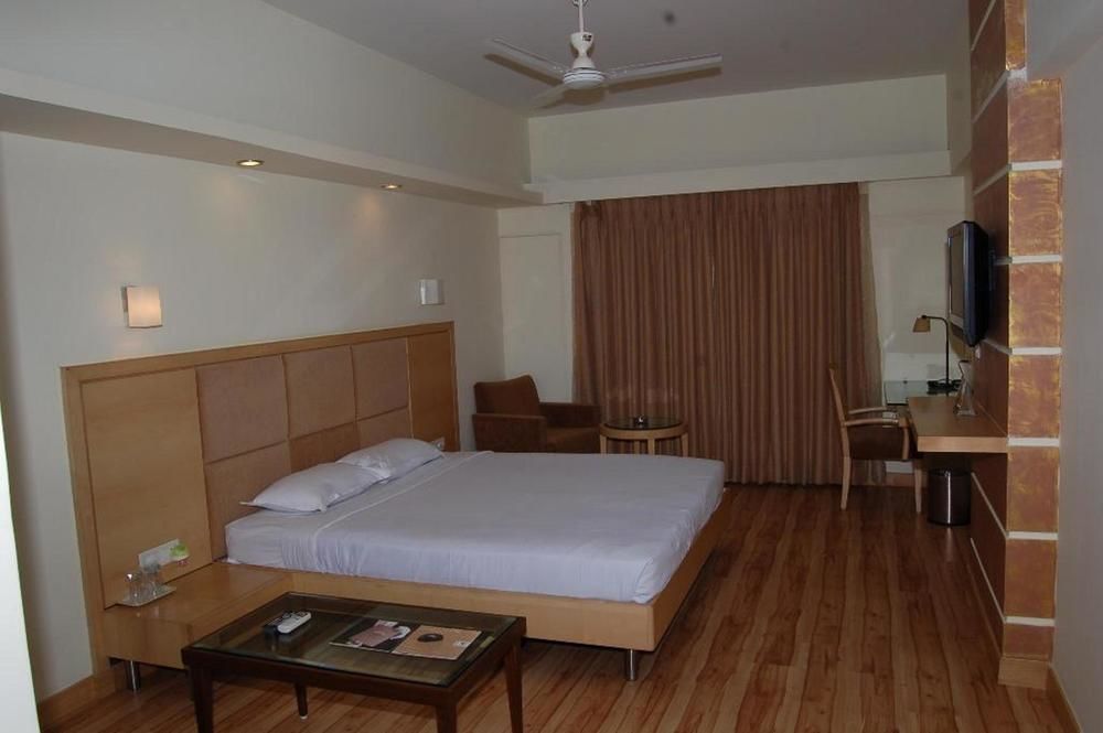 Cambay Sapphire, Gandhinagar Hotel Bagian luar foto