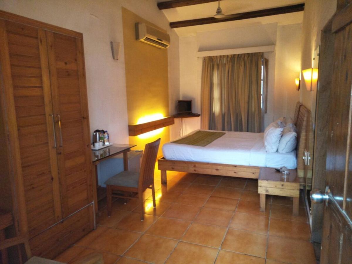 Cambay Sapphire, Gandhinagar Hotel Bagian luar foto