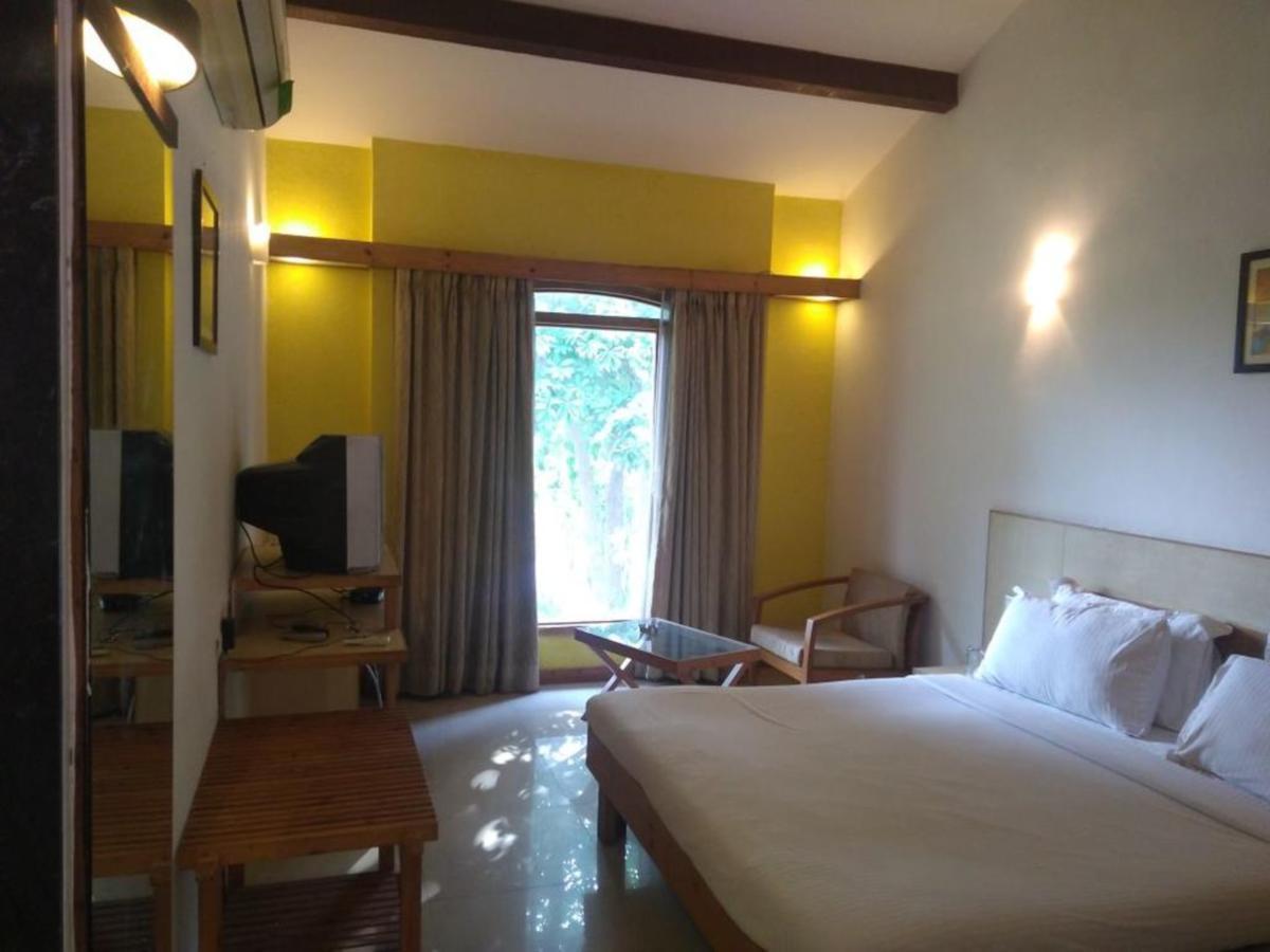 Cambay Sapphire, Gandhinagar Hotel Bagian luar foto