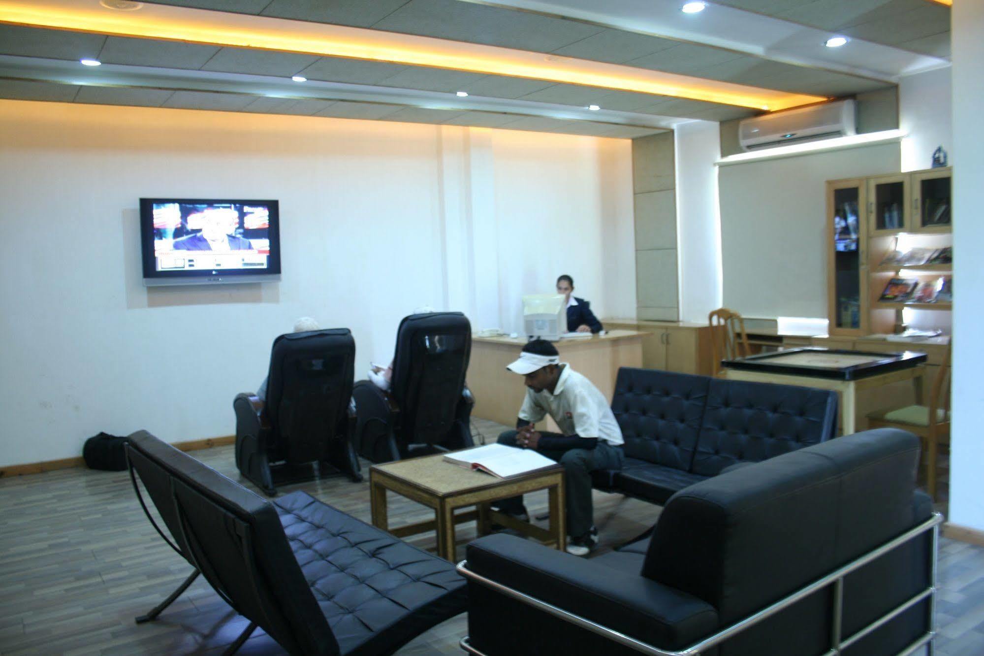 Cambay Sapphire, Gandhinagar Hotel Bagian luar foto
